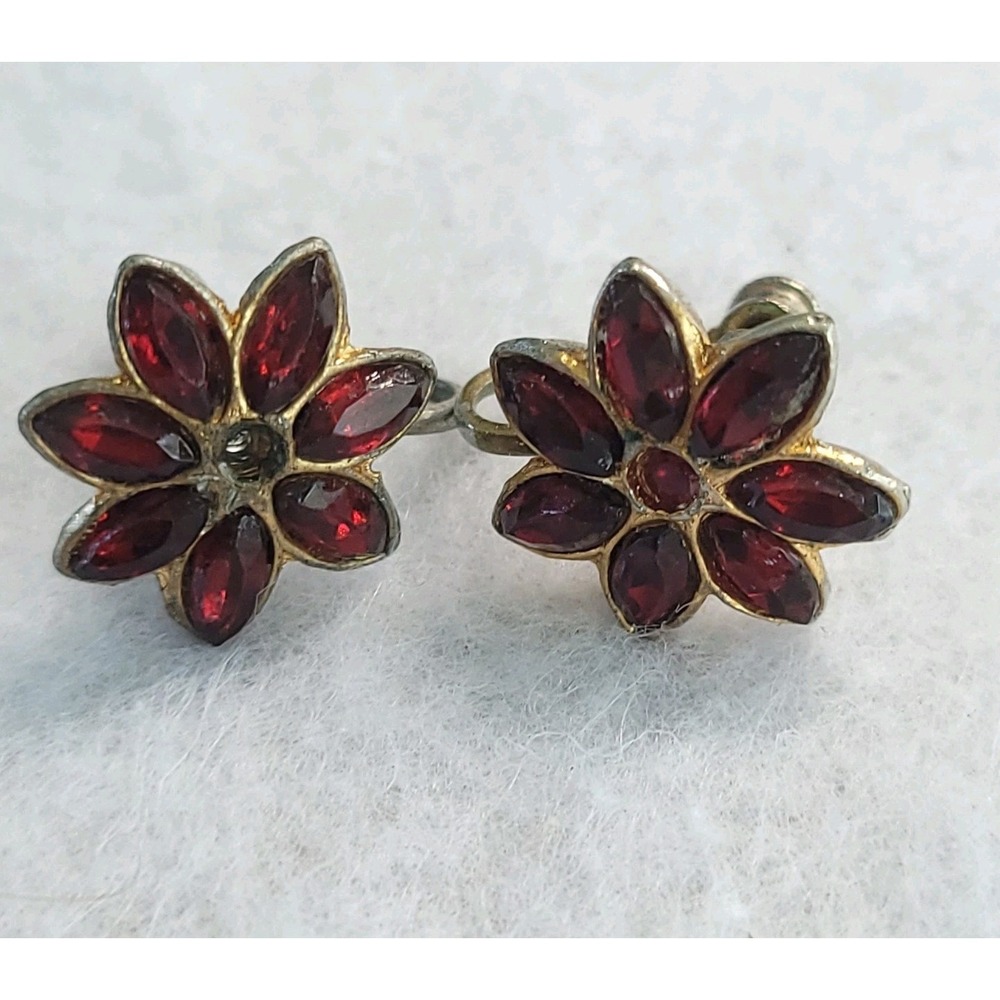Red Marquise Rhinestone Flower Screw Back Earrings Gold Tone Vintage Style